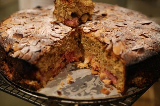 Step by Step how to bake Orange and Rhubarb Cake Recipe.